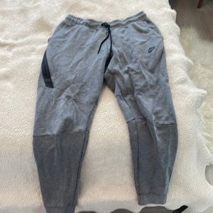 Nike tech fleece joggers